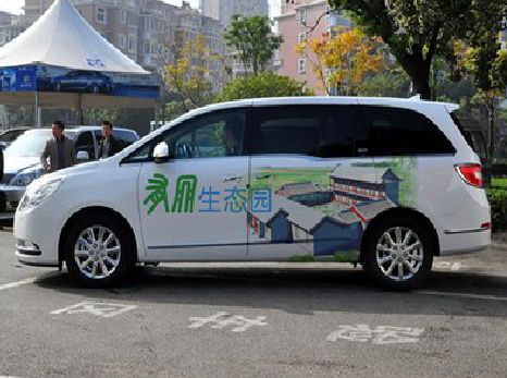 唐河户外车贴喷绘如何保持效果?